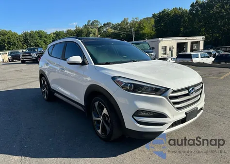 2017 Hyundai Tucson Limited z USA, uszkodzony, nr VIN KM8J3CA25HU565373
